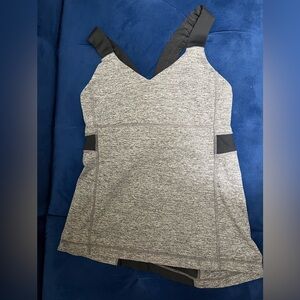 Lululemon Gray and Black Women's Athletic Top